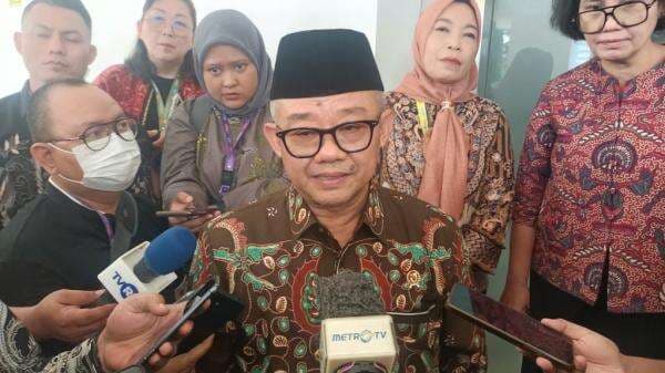 Mendikdasmen Heran Dedi Mulyadi Larang Wisuda Sekolah di Jabar: Masa Sih Tidak Boleh Mendikdasmen Heran Dedi Mulyadi Larang Wisuda Sekolah di Jabar: Masa Sih Tidak Boleh