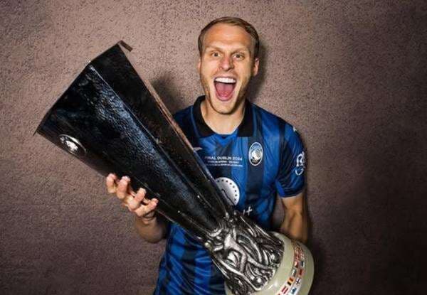 5 Klub Top Eropa yang Pernah Dibela Mitchel Bakker, Nomor 1 PSG! 5 Klub Top Eropa yang Pernah Dibela Mitchel Bakker, Nomor 1 PSG!