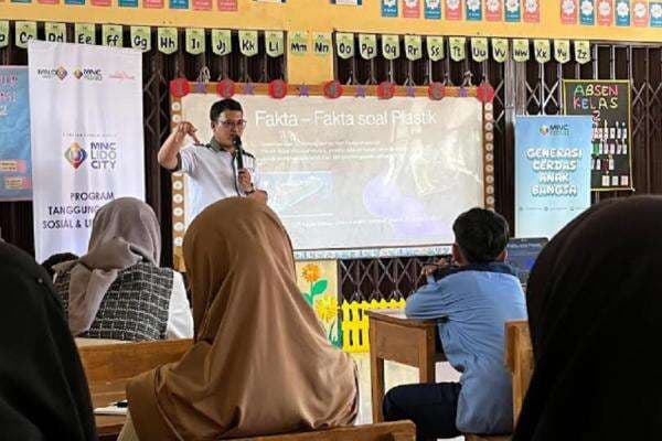 MNC Peduli dan MNC Land Menginisiasi Konsep Green School di SDN Babakan Kencana Sukabumi MNC Peduli dan MNC Land Menginisiasi Konsep Green School di SDN Babakan Kencana Sukabumi