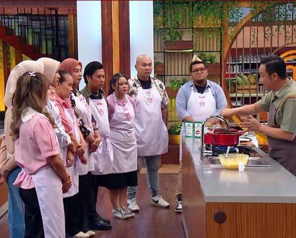 Momen Seru Chef Rudy Demonstrasi Masak di Duplicate Dish Challenge MCI Season 12, Vinz Langsung Trauma Momen Seru Chef Rudy Demonstrasi Masak di Duplicate Dish Challenge MCI Season 12, Vinz Langsung Trauma