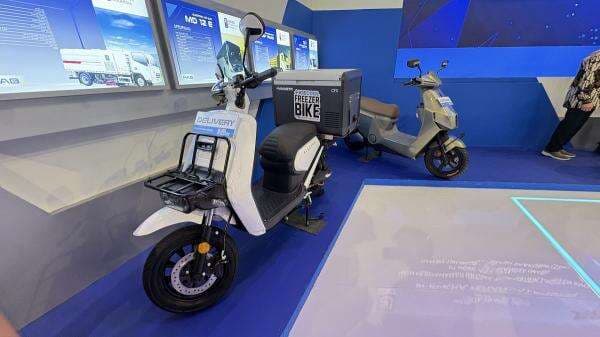 Motor Listrik Harga Rp60 Jutaan Meluncur di PEVS 2025, Punya Kulkas Berjalan Motor Listrik Harga Rp60 Jutaan Meluncur di PEVS 2025, Punya Kulkas Berjalan