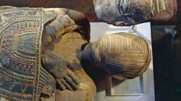Misteri Bashiri, Mumi Berusia 2.300 Tahun yang Tak Berani Disentuh Para Ilmuwan Misteri Bashiri, Mumi Berusia 2.300 Tahun yang Tak Berani Disentuh Para Ilmuwan