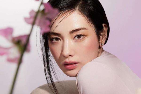 NANA Sindir Sunwoo THE BOYZ karena Tak Sopan pada Petugas Keamanan NANA Sindir Sunwoo THE BOYZ karena Tak Sopan pada Petugas Keamanan