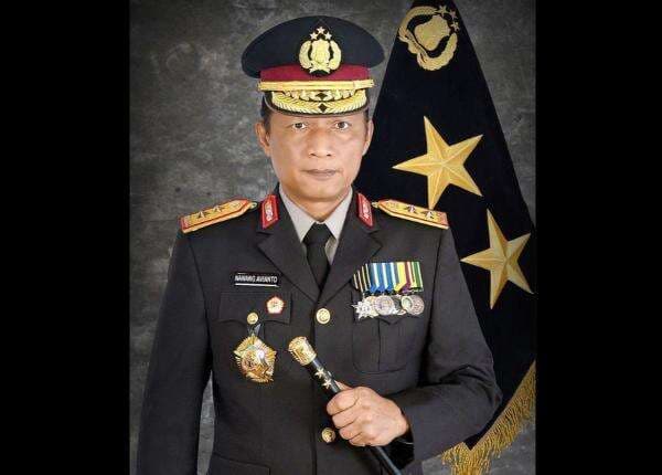 Kursi Kosong Kapolda Jatim Akhirnya Diduduki Irjen Nanang Avianto Kursi Kosong Kapolda Jatim Akhirnya Diduduki Irjen Nanang Avianto