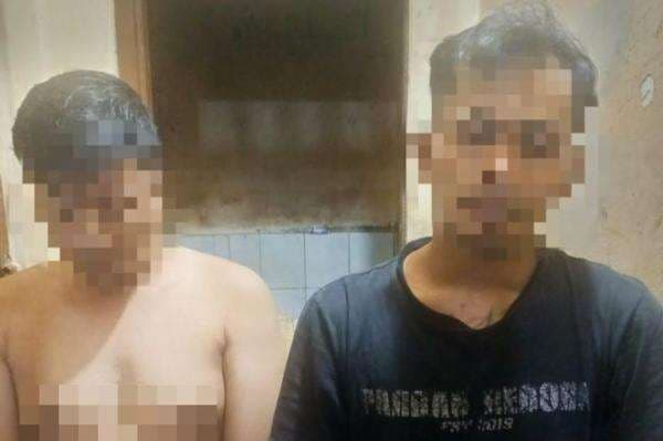 Ngaku Buser, 2 Polisi Gadungan Peras Kuli Bangunan Pakai Korek Api Berbentuk Pistol Ngaku Buser, 2 Polisi Gadungan Peras Kuli Bangunan Pakai Korek Api Berbentuk Pistol