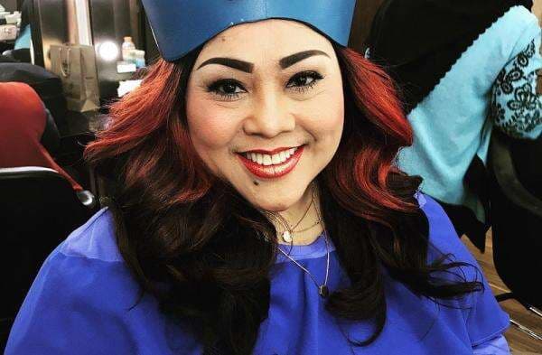 5 Artis Sigap Bantu Nunung yang Alami Keterpurukan Ekonomi, Tawarkan Rumah hingga Biayai Operasi 5 Artis Sigap Bantu Nunung yang Alami Keterpurukan Ekonomi, Tawarkan Rumah hingga Biayai Operasi