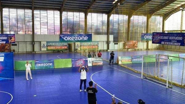 Okezone Fun Futsal 2025 Resmi Dimulai, Diikuti SMA dan Korporasi se-Jabodetabek Okezone Fun Futsal 2025 Resmi Dimulai, Diikuti SMA dan Korporasi se-Jabodetabek