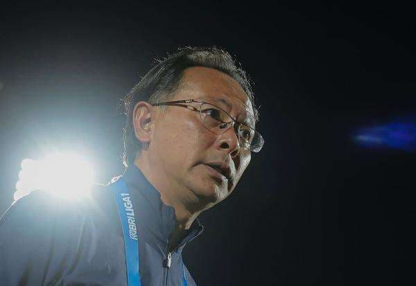 Senyum Ong Kim Swee Makin Lebar Usai Persis Solo Jauhi Zona Degradasi Senyum Ong Kim Swee Makin Lebar Usai Persis Solo Jauhi Zona Degradasi