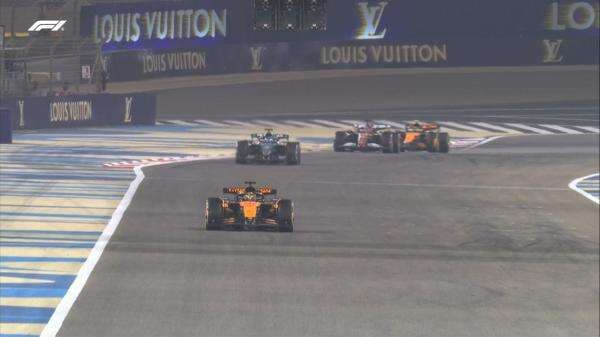 Hasil Race F1 GP Bahrain 2025: Oscar Piastri Menang Lagi, Max Verstappen Posisi 6 Hasil Race F1 GP Bahrain 2025: Oscar Piastri Menang Lagi, Max Verstappen Posisi 6