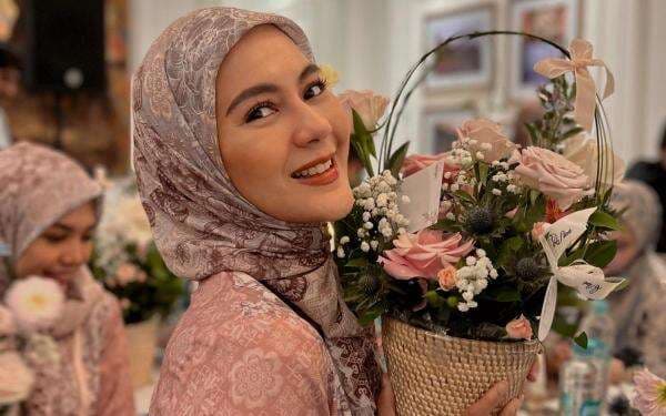 Soal Bukti Perselingkuhan, Paula Verhoeven : Cuma Ngobrol di Kamar Tamu Soal Bukti Perselingkuhan, Paula Verhoeven : Cuma Ngobrol di Kamar Tamu