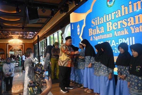 Ketum PB IKA PMII: Bangun Sinergitas untuk Indonesia Emas Tahun 2045! Ketum PB IKA PMII: Bangun Sinergitas untuk Indonesia Emas Tahun 2045!