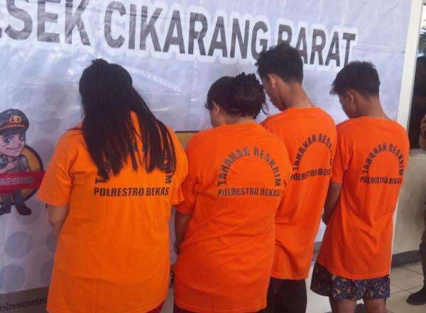 Komplotan Spesialis Bobol Rumah di Bekasi Ditangkap, 2 Wanita Jadi Penadah Komplotan Spesialis Bobol Rumah di Bekasi Ditangkap, 2 Wanita Jadi Penadah