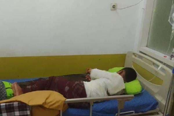 16 Remaja Terseret Ombak Perairan Pantai Tiku Agam, 1 Tewas dan 2 Hilang 16 Remaja Terseret Ombak Perairan Pantai Tiku Agam, 1 Tewas dan 2 Hilang