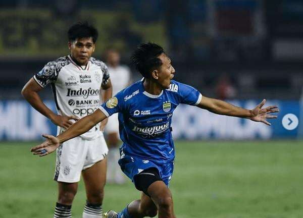 Hasil Persib Bandung vs Bali United di Liga 1 2024-2025: Maung Bandung Menang Comeback 2-1! Hasil Persib Bandung vs Bali United di Liga 1 2024-2025: Maung Bandung Menang Comeback 2-1!