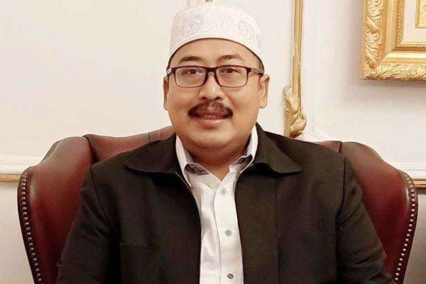 Polemik Fuad Plered dan Habaib, Ketua PBNU Minta Semua Pihak Menahan Diri Polemik Fuad Plered dan Habaib, Ketua PBNU Minta Semua Pihak Menahan Diri