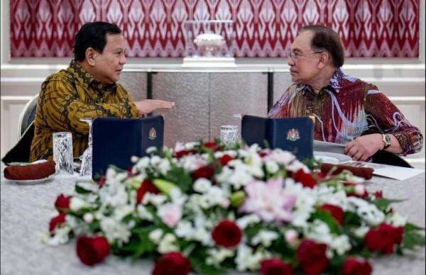 Prabowo Bertemu Anwar Ibrahim, Bahas Dampak Kebijakan Tarif Impor Trump Prabowo Bertemu Anwar Ibrahim, Bahas Dampak Kebijakan Tarif Impor Trump