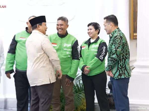 Mulyono Merapat ke Istana Temui Prabowo, Driver Gojek Pertama 001 Mulyono Merapat ke Istana Temui Prabowo, Driver Gojek Pertama 001