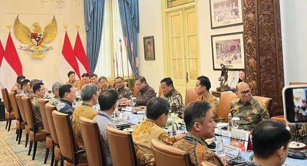 Prabowo Gelar Pertemuan dengan Federasi Industri Korea di Istana, Didampingi Gibran Prabowo Gelar Pertemuan dengan Federasi Industri Korea di Istana, Didampingi Gibran