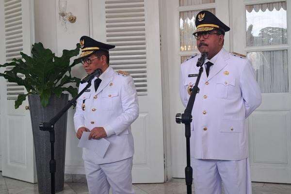 Pramono Minta Wali Kota hingga Lurah Proaktif Terima Pendaftaran Pasukan Oranye Pramono Minta Wali Kota hingga Lurah Proaktif Terima Pendaftaran Pasukan Oranye