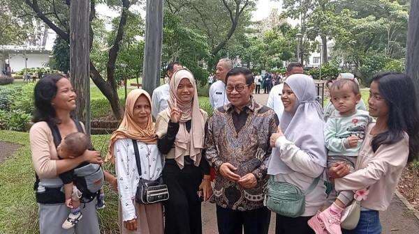 Pramono Pantau Tebet Eco Park Buka 24 Jam, Warga: Bisa untuk Olahraga dan Pekerja Pulang Pramono Pantau Tebet Eco Park Buka 24 Jam, Warga: Bisa untuk Olahraga dan Pekerja Pulang