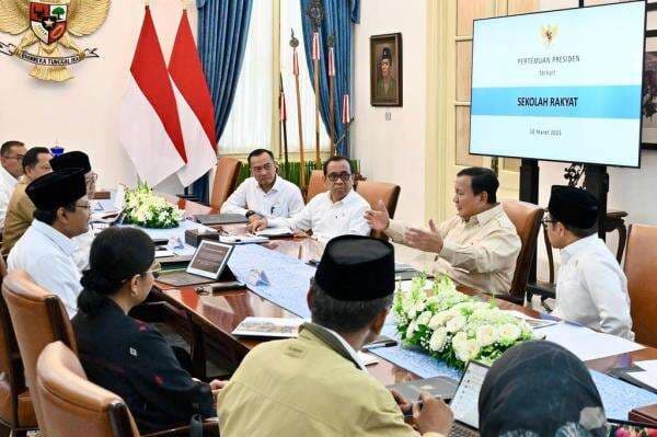 Prabowo Siapkan Anggaran Rp100 Miliar untuk Operasional 1 Sekolah Rakyat Prabowo Siapkan Anggaran Rp100 Miliar untuk Operasional 1 Sekolah Rakyat