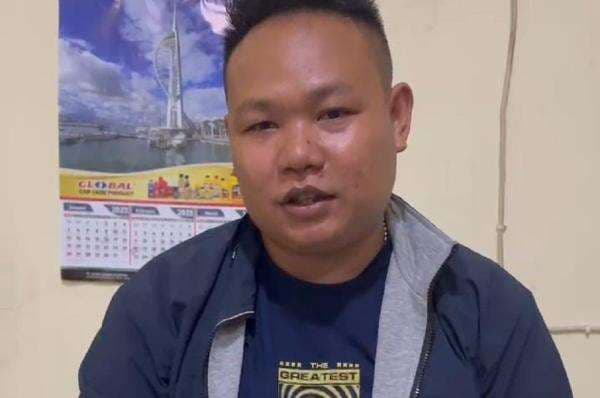 Pria Berseragam Cokelat Minta THR di Pasar Bekasi Minta Maaf, Akui Bukan PNS Pria Berseragam Cokelat Minta THR di Pasar Bekasi Minta Maaf, Akui Bukan PNS