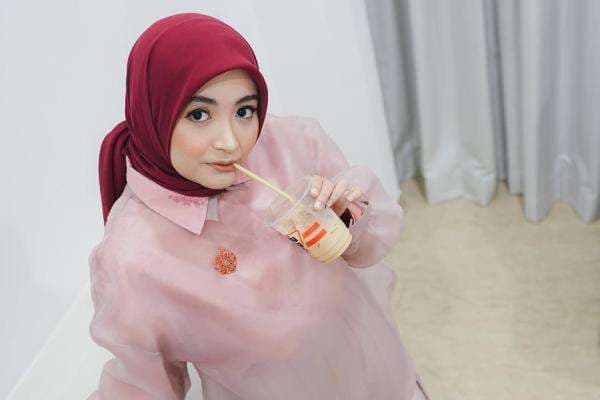 Profil Arafah Rianti, Pacar Steven Wongso Profil Arafah Rianti, Pacar Steven Wongso