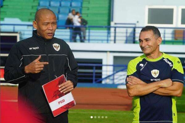 Profil Nova Arianto, Titisan Sartono Anwar Sukses Terbangkan Timnas Indonesia U-17 ke Piala Dunia Profil Nova Arianto, Titisan Sartono Anwar Sukses Terbangkan Timnas Indonesia U-17 ke Piala Dunia