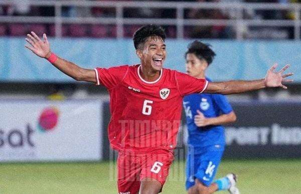 Evandra Florasta Promosi ke Timnas Indonesia U-20, Nova Arianto Beri Pesan Khusus Evandra Florasta Promosi ke Timnas Indonesia U-20, Nova Arianto Beri Pesan Khusus