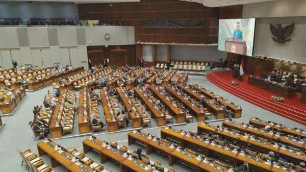 Di Sidang Paripurna, Ketua DPR Soroti Perang Dagang Buntut Kebijakan Trump yang Harus Diantisipasi Di Sidang Paripurna, Ketua DPR Soroti Perang Dagang Buntut Kebijakan Trump yang Harus Diantisipasi