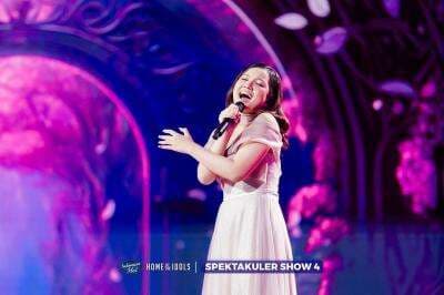 Rara Sudirman Bawakan Cinta Sejati dengan Sempurna, Dapat 4 Standing Ovation dari Juri Rara Sudirman Bawakan Cinta Sejati dengan Sempurna, Dapat 4 Standing Ovation dari Juri