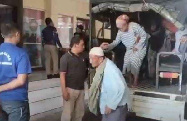 Bikin Melongo, Pengemis Lansia di Bondowoso Raup Rp600.000 per Hari dan Sudah Haji Bikin Melongo, Pengemis Lansia di Bondowoso Raup Rp600.000 per Hari dan Sudah Haji