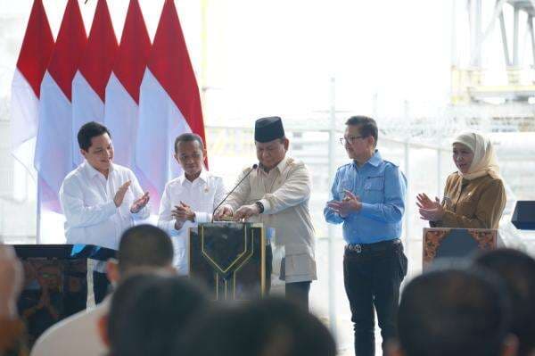 Resmikan Pabrik Emas Freeport di Gresik, Prabowo: Kita Tidak Ingin hanya Jual Bahan Baku Resmikan Pabrik Emas Freeport di Gresik, Prabowo: Kita Tidak Ingin hanya Jual Bahan Baku