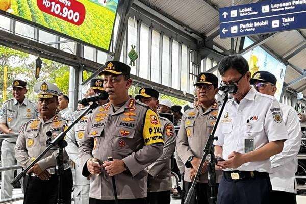Rest Area Penuh, Kapolri Usul Pemudik Bisa Keluar-Masuk Tol untuk Istirahat Tanpa Kena Biaya Tambahan Rest Area Penuh, Kapolri Usul Pemudik Bisa Keluar-Masuk Tol untuk Istirahat Tanpa Kena Biaya Tambahan