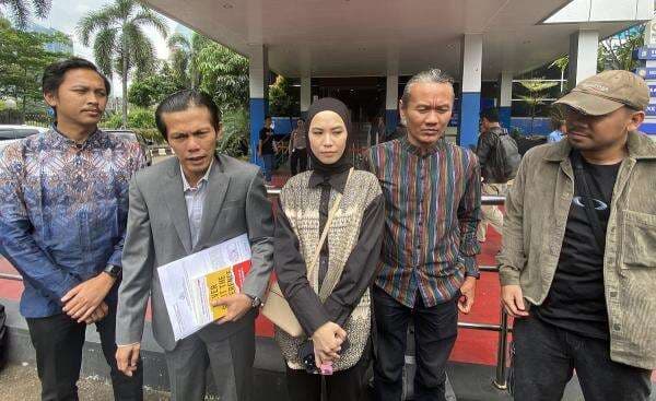 Dugaan Penggelapan Dana, Selebgram Rizki Amelia Alami Kerugian Rp2,1 Miliar Dugaan Penggelapan Dana, Selebgram Rizki Amelia Alami Kerugian Rp2,1 Miliar