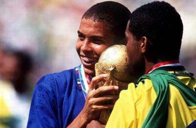 Ronaldo Nazario Sebut Eks Persebaya Surabaya Jadi Rekan Setim Terburuk Ronaldo Nazario Sebut Eks Persebaya Surabaya Jadi Rekan Setim Terburuk