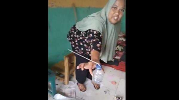 Mengejutkan, Usai Libur Lebaran Kelas TK di Pelalawan Banyak Alat Isap Narkoba dan Botol Miras Mengejutkan, Usai Libur Lebaran Kelas TK di Pelalawan Banyak Alat Isap Narkoba dan Botol Miras