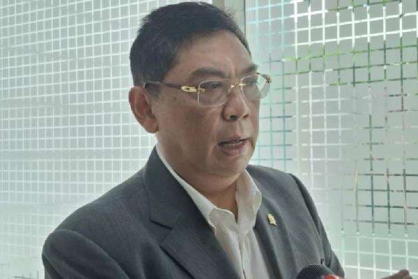 RUU TNI Dikebut Rampung sebelum Lebaran, Ketua Komisi I DPR: Di Politik, Paling Repot Cari Titik Temunya RUU TNI Dikebut Rampung sebelum Lebaran, Ketua Komisi I DPR: Di Politik, Paling Repot Cari Titik Temunya