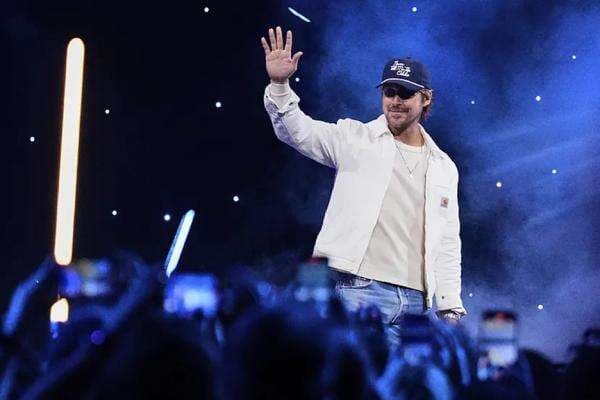 Ryan Gosling Resmi Bintangi Film Star Wars: Starfighter, Tayang Perdana Mei 2027 Ryan Gosling Resmi Bintangi Film Star Wars: Starfighter, Tayang Perdana Mei 2027