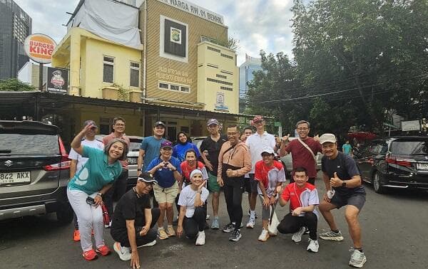 Momen Saleh Husin hingga Budi Karya Berburu Takjil di Benhil, Ternyata Penjualnya Mudik Lebaran Momen Saleh Husin hingga Budi Karya Berburu Takjil di Benhil, Ternyata Penjualnya Mudik Lebaran