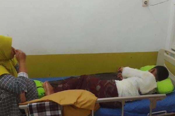 Pilu! Santri di Kolaka Utara Dibully Senior, Dicukur Rambut lalu Dibakar Pilu! Santri di Kolaka Utara Dibully Senior, Dicukur Rambut lalu Dibakar