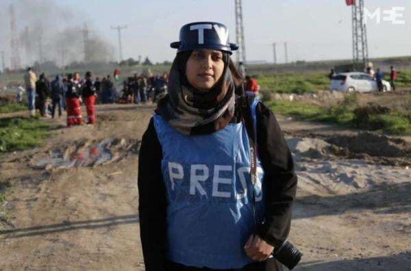 Siapa Samar Abu Elouf? Fotografer Palestina Pemenang Penghargaan Foto Pers Dunia Tahun 2025 Siapa Samar Abu Elouf? Fotografer Palestina Pemenang Penghargaan Foto Pers Dunia Tahun 2025