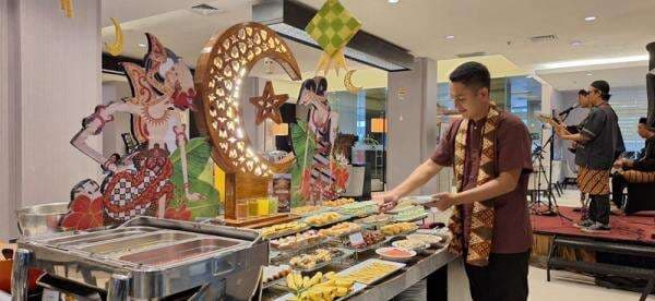 Yuk Buka Puasa Sepuasnya di Jelajah Rasa Tanah Jawa Swiss-Belinn Tunjungan! Yuk Buka Puasa Sepuasnya di Jelajah Rasa Tanah Jawa Swiss-Belinn Tunjungan!