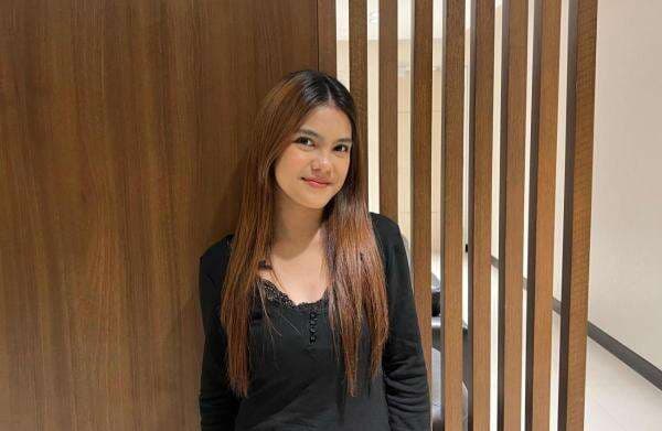 Syarla Marz Ungkap Kedekatan dengan Ayah: Sahabat dan Tempat Curhat Syarla Marz Ungkap Kedekatan dengan Ayah: Sahabat dan Tempat Curhat