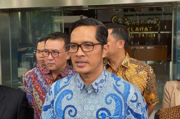 Tak Sampai 10 Menit Febri Diansyah di KPK, Ternyata Penyidiknya Sudah Cuti Tak Sampai 10 Menit Febri Diansyah di KPK, Ternyata Penyidiknya Sudah Cuti