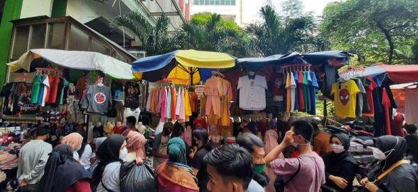 BPS Soroti Harga Pangan hingga Penjualan Mukena dan Sarung di Lebaran 2025 BPS Soroti Harga Pangan hingga Penjualan Mukena dan Sarung di Lebaran 2025