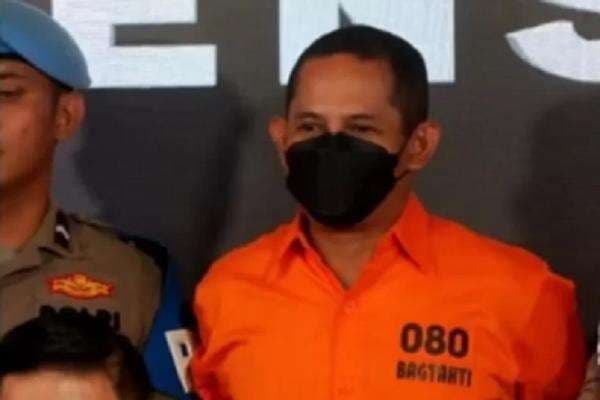 Terbongkar! Eks Kapolres Ngada Sudah Lama Berbuat Asusila di Sejumlah Hotel Terbongkar! Eks Kapolres Ngada Sudah Lama Berbuat Asusila di Sejumlah Hotel