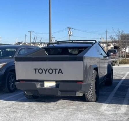 Viral Pemilik Tesla Ganti Logo Jadi Toyota hingga Mazda Viral Pemilik Tesla Ganti Logo Jadi Toyota hingga Mazda