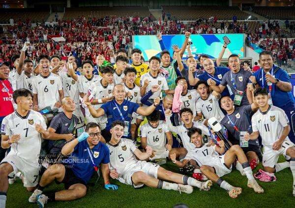 Komentar Berkelas Nova Arianto Setelah Timnas Indonesia U-17 Menang 1-0 atas Korea Selatan U-17 di Piala Asia U-17 2025 Komentar Berkelas Nova Arianto Setelah Timnas Indonesia U-17 Menang 1-0 atas Korea Selatan U-17 di Piala Asia U-17 2025