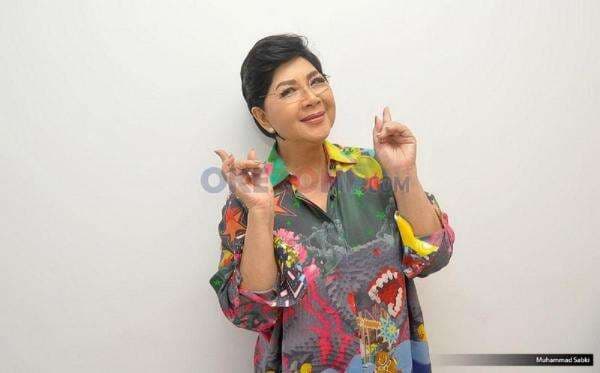 Titiek Puspa Semakin Membaik Usai Operasi Bedah Saraf, Inul Daratista: Beliau Butuh Istirahat Titiek Puspa Semakin Membaik Usai Operasi Bedah Saraf, Inul Daratista: Beliau Butuh Istirahat